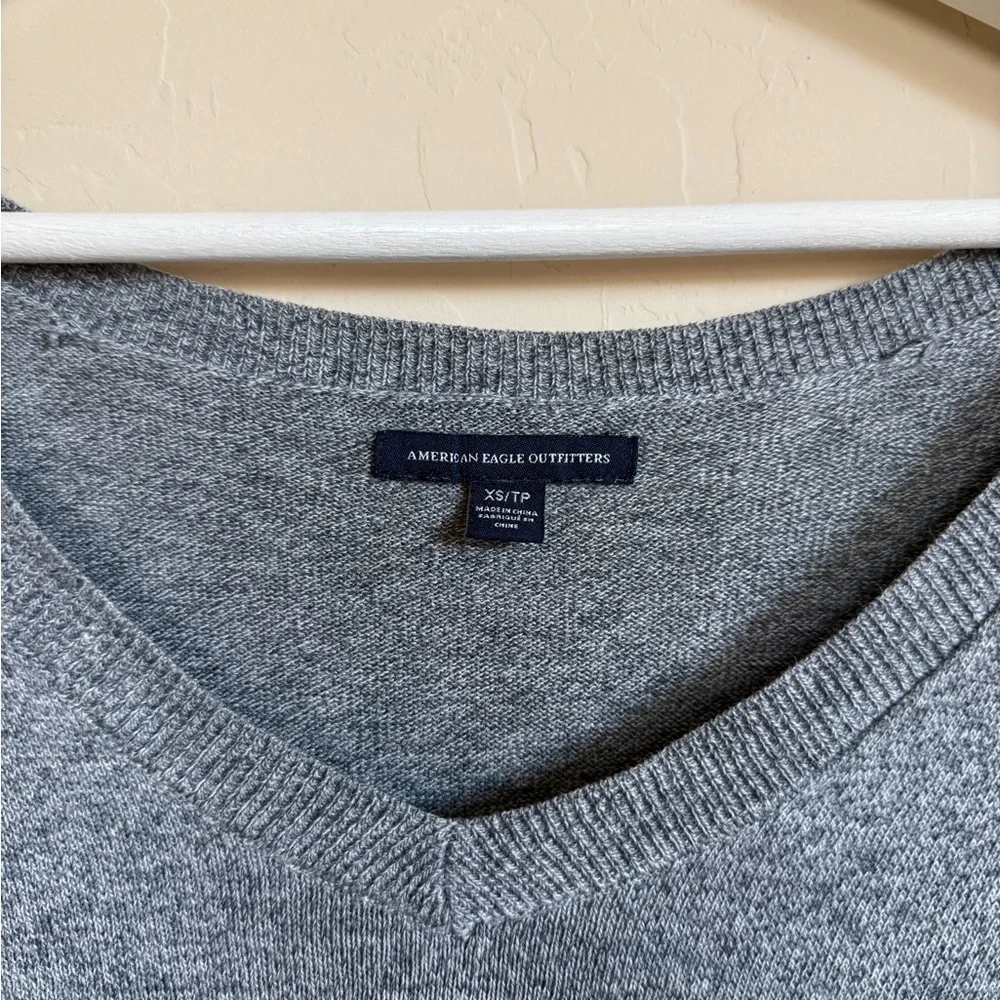 American Eagle Y2K Outfitters Heather Gray V-Neck Sweatshirt Sweater